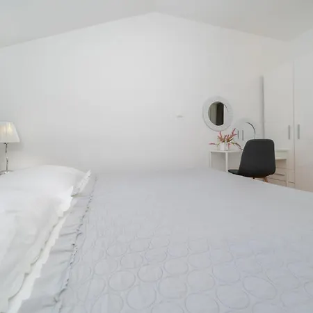 Ana Apartmán