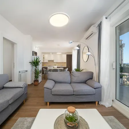 Ana Apartmán